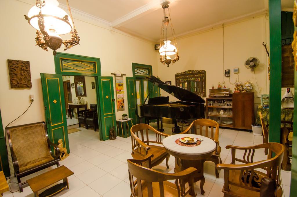 Pendopo Andari Homestay Jogjacarta Exterior foto
