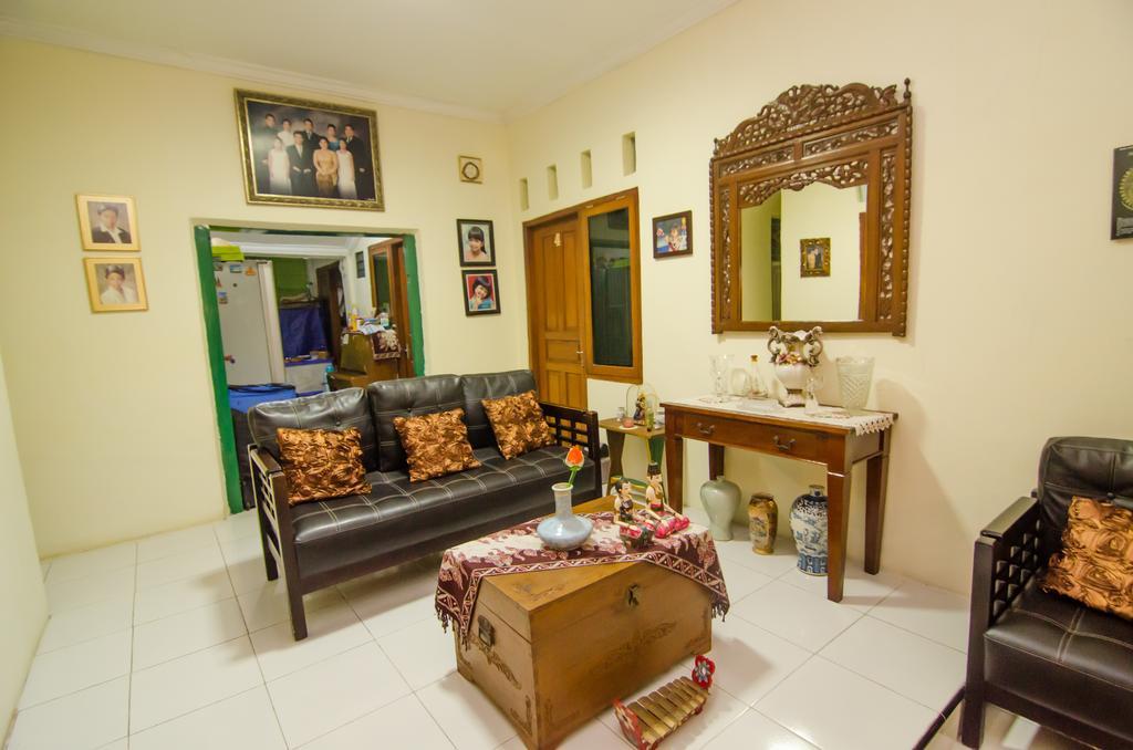 Pendopo Andari Homestay Jogjacarta Exterior foto