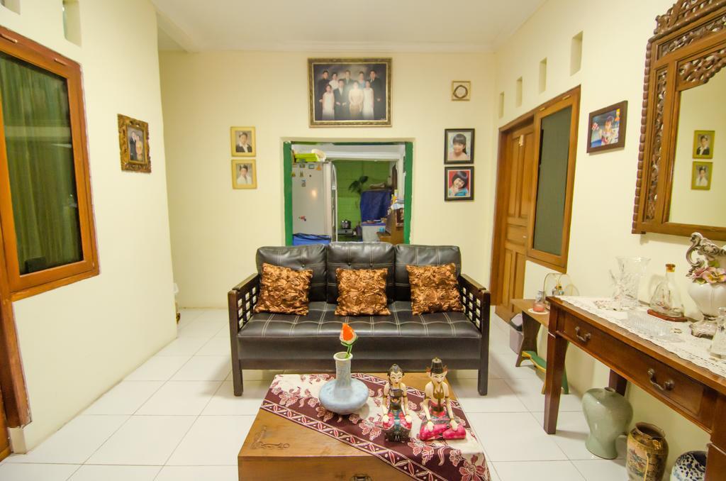 Pendopo Andari Homestay Jogjacarta Exterior foto