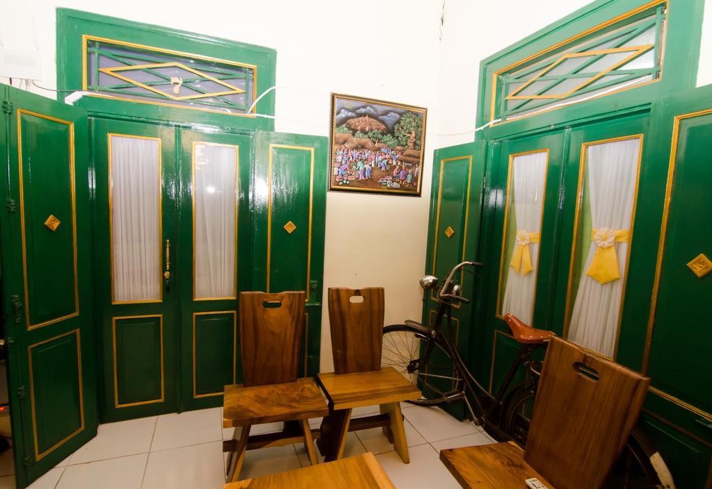 Pendopo Andari Homestay Jogjacarta Exterior foto